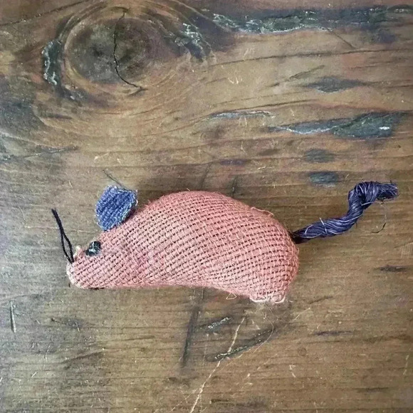 Pink Textured Cat Toy Mouse NWOT - Picture 1 of 9